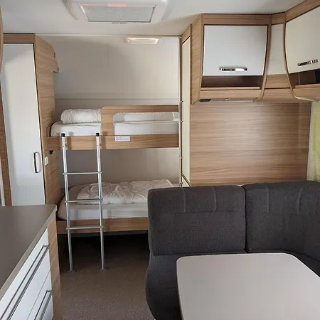 مكان تخييم Luxuswohnwagen Hecht Am Kransburger 001 *