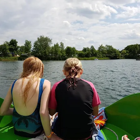 Luxuswohnwagen Hecht Am Kransburger 001 مكان تخييم Wurster Nordseekuste