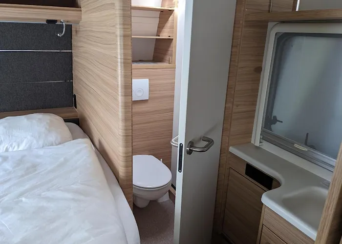 Kamp alanı Luxuswohnwagen Hecht Am Kransburger 001